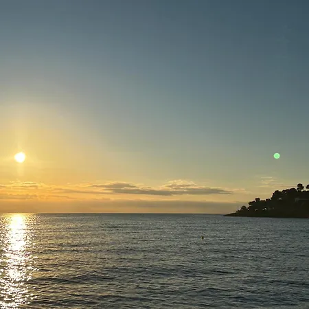 Appartement Exceptionnel !!! Venez Sejourner Dans Les 3 D'un Authentique Ancien Palace De La 