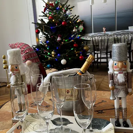 Apartment Belle époque Palace Suites: Seaside Elegance In Menton