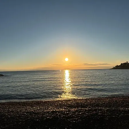 Belle époque Palace Suites: Seaside Elegance In * Menton