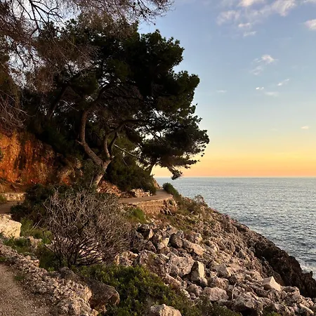 Apartment Belle époque Palace Suites: Seaside Elegance In