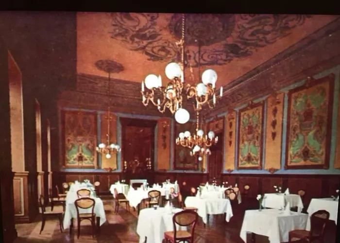 Exceptionnel !!! Venez Sejourner Dans Les 3 D'un Authentique Ancien Palace De La 