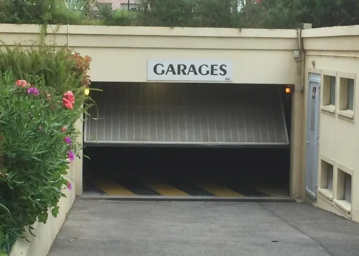 Exceptionnel !!! Venez Sejourner Dans Les 3 D'un Authentique Ancien Palace De La Belle Epoque De 1874 !!! Unique !!! Apartment Menton