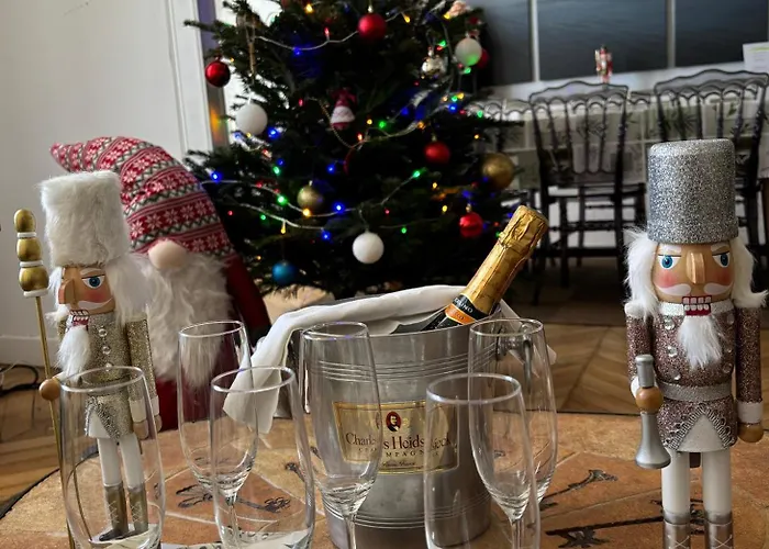 Apartment Exceptionnel !!! Venez Sejourner Dans Les 3 D'un Authentique Ancien Palace De La Belle Epoque De 1874 !!! Unique !!! Menton