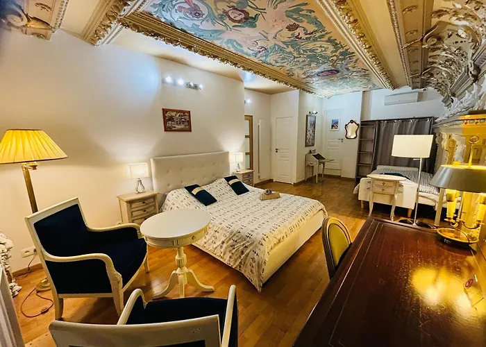 Exceptionnel !!! Venez Sejourner Dans Les 3 D'un Authentique Ancien Palace De La 