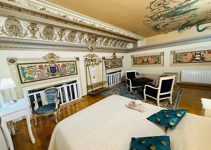 Exceptionnel !!! Venez Sejourner Dans Les 3 D'un Authentique Ancien Palace De La Belle Epoque De 1874 !!! Unique !!! Menton