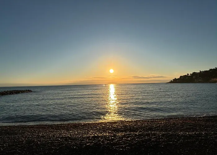 Exceptionnel !!! Venez Sejourner Dans Les 3 D'un Authentique Ancien Palace De La Belle Epoque De 1874 !!! Unique !!! * Menton